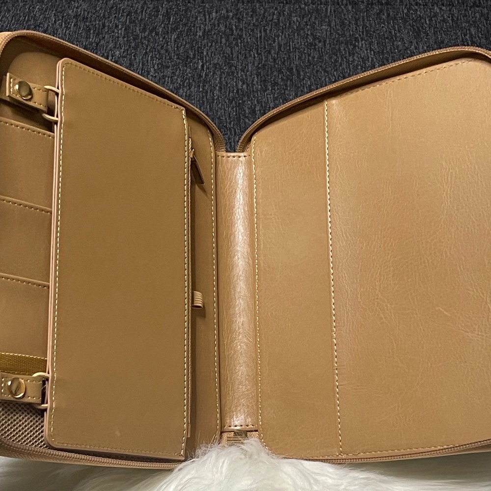 Threshold faux-leather zipper folio